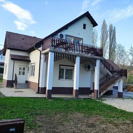 Apartman Gyoengyike Apartmanhaz