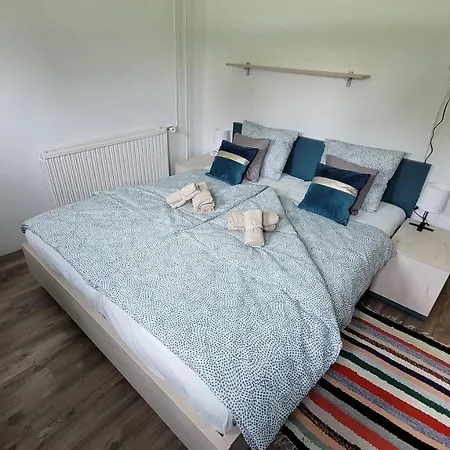 Gyoengyike Apartmanhaz * Vonyarcvashegy