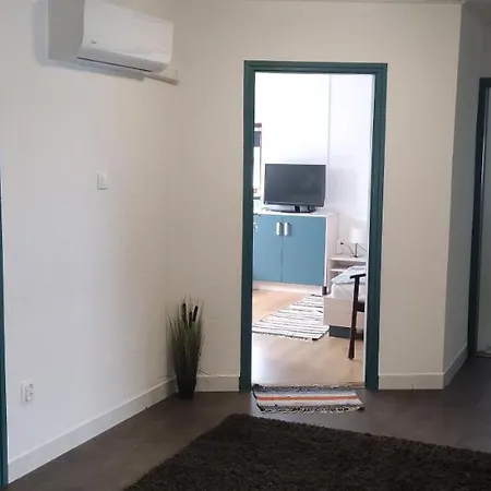 Gyoengyike Apartmanhaz * Vonyarcvashegy