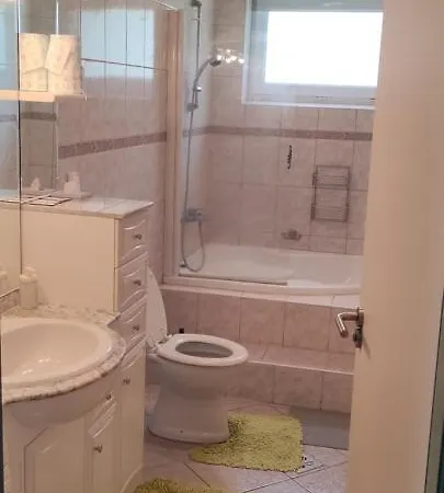 Gyoengyike Apartmanhaz * Vonyarcvashegy