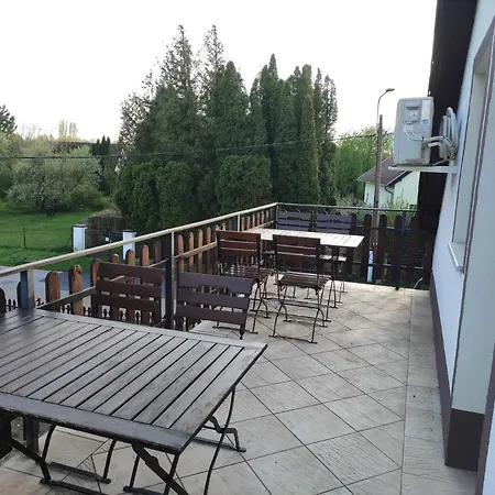 Gyoengyike Apartmanhaz * Vonyarcvashegy