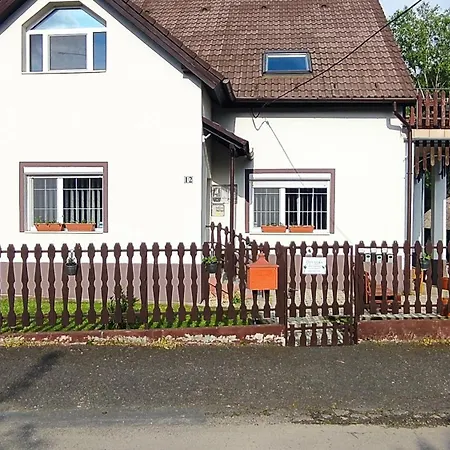 Gyoengyike Apartmanhaz Vonyarcvashegy