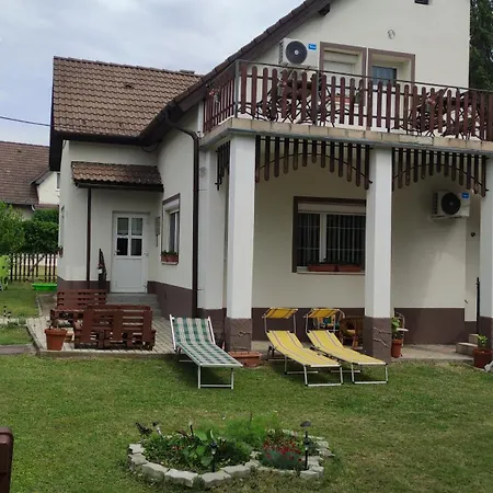 Gyoengyike Apartmanhaz